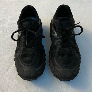 Chunky Tire Sneakers Balenciaga defender style